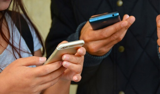 how-to-catch-a-cheating-spouse-using-a-cell-phone